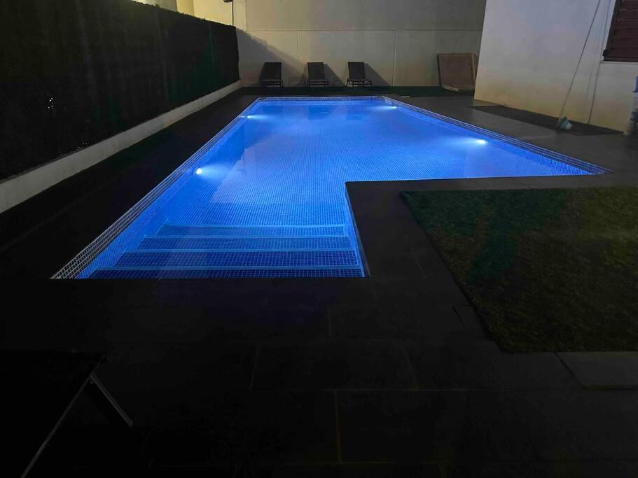 Modern 5-Bedroom Villa With Pool Montequinto Esterno foto