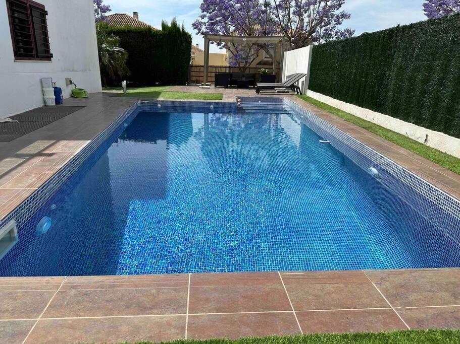 Modern 5-Bedroom Villa With Pool Montequinto Esterno foto