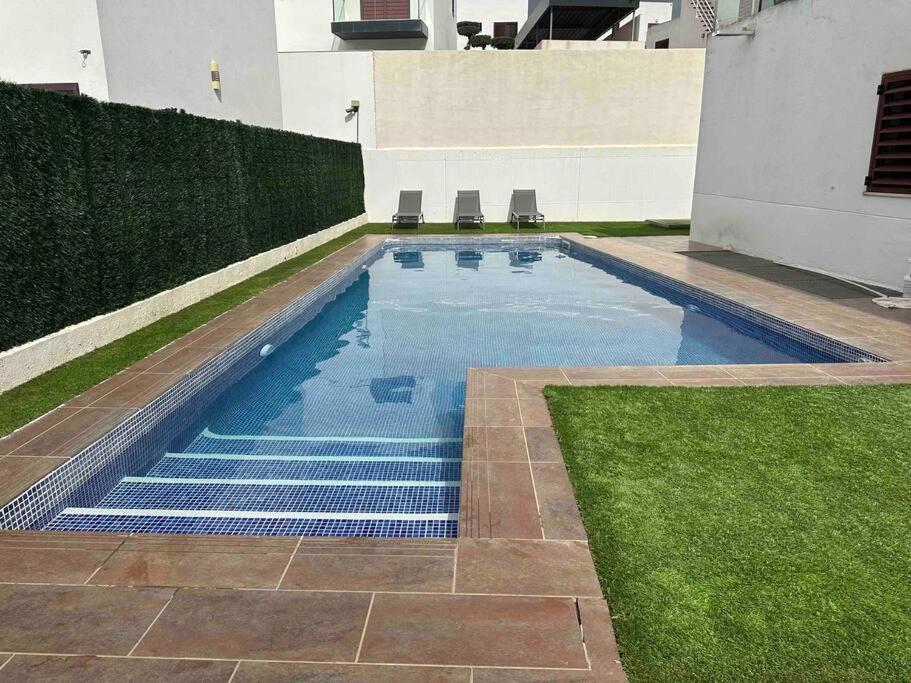 Modern 5-Bedroom Villa With Pool Montequinto Esterno foto