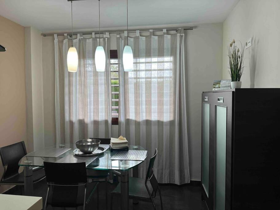 Modern 5-Bedroom Villa With Pool Montequinto Esterno foto