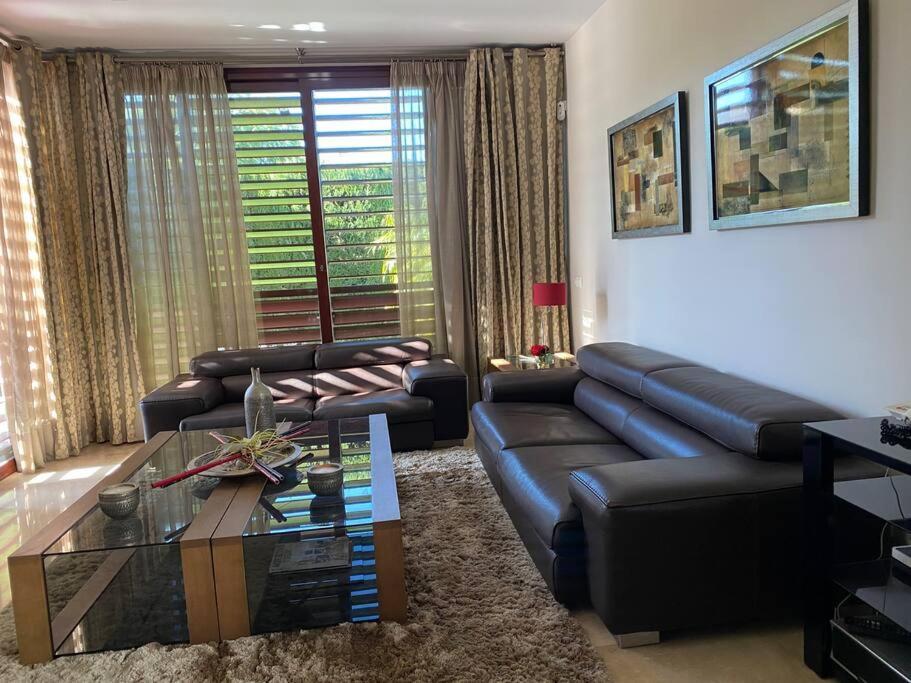 Modern 5-Bedroom Villa With Pool Montequinto Esterno foto