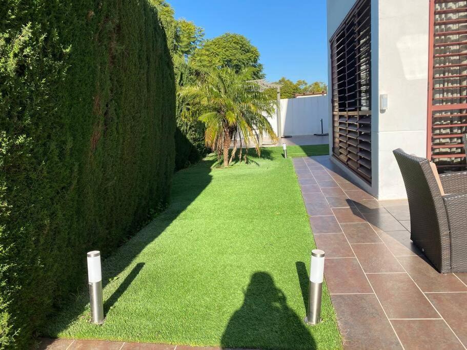 Modern 5-Bedroom Villa With Pool Montequinto Esterno foto
